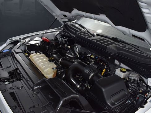 Certified 2022 Ford F150 XLT w/ XTR Package image 32