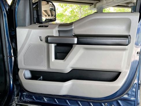 Used 2020 Ford F150 XLT w/ Equipment Group 302A Luxury AWD/4WD image 22