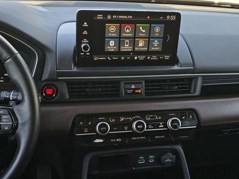Used 2024 Honda Pilot Elite image 16