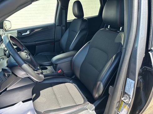 Used 2025 Ford Escape ST-Line FWD image 9