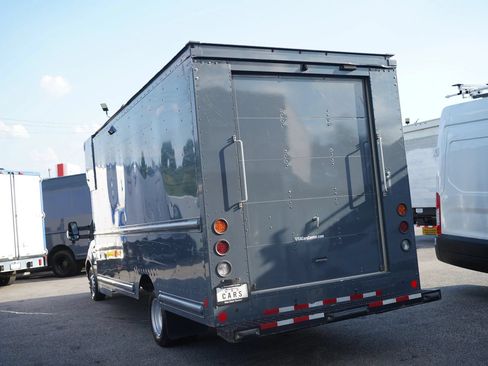 Used 2022 Ford Transit 350 DRW RWD image 7