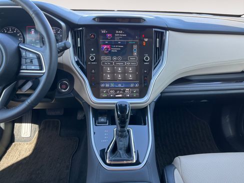 Used 2024 Subaru Outback Limited image 11