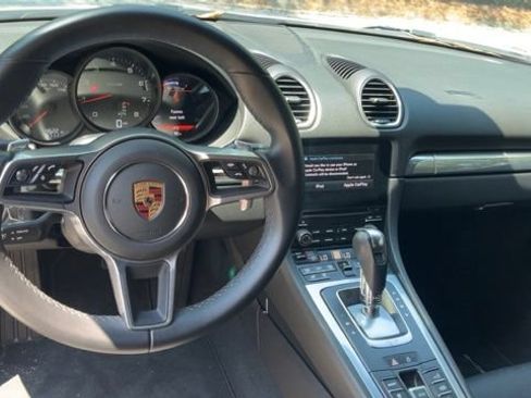 Used 2022 Porsche 718 Boxster RWD image 7