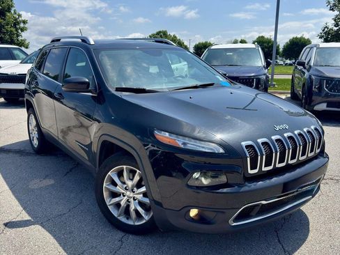 Used 2015 Jeep Cherokee Limited w/ Luxury Group FWD image 7
