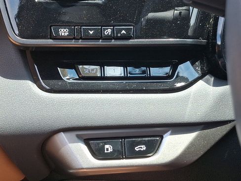 Used 2023 Lexus RX 350 Premium w/ Accessory Package AWD/4WD image 23