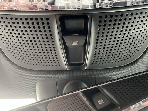 Used 2020 Mercedes-Benz E 350 4MATIC Sedan image 29