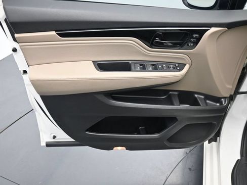 Used 2023 Honda Odyssey Elite image 16