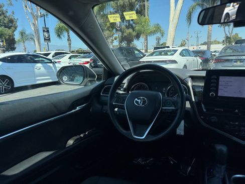 Used 2022 Toyota Camry LE AWD/4WD image 18
