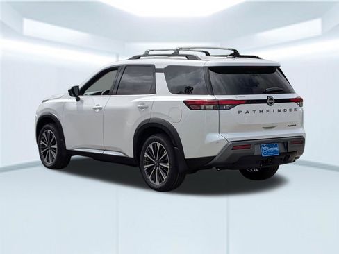 New 2026 Nissan Pathfinder Platinum w/ Cargo Package FWD image 5