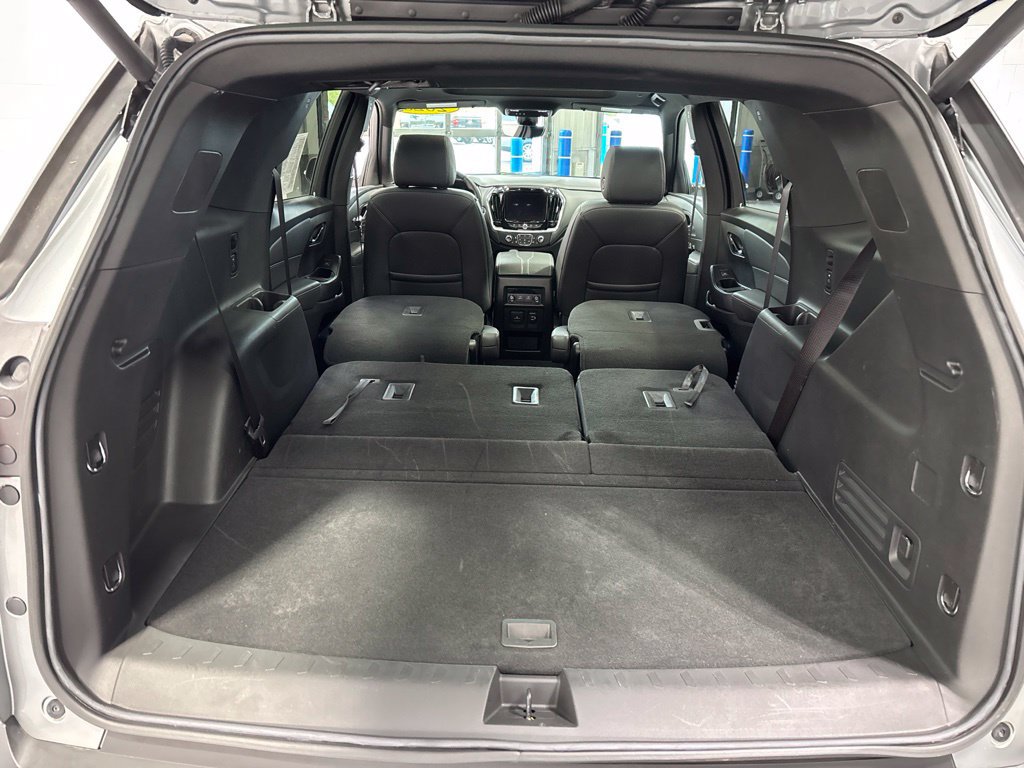 Used 2023 Chevrolet Traverse LT w/ LT Premium Package AWD/4WD image 54
