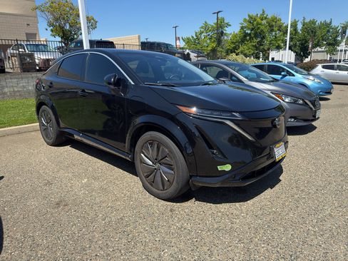 Used 2023 Nissan Ariya FWD image 3