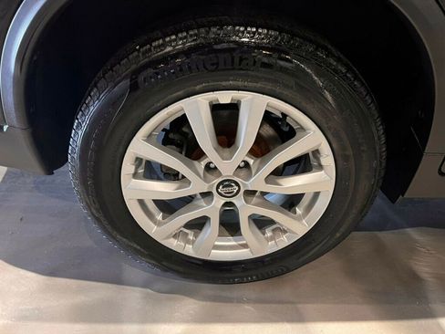 Used 2020 Nissan Rogue SV FWD image 12