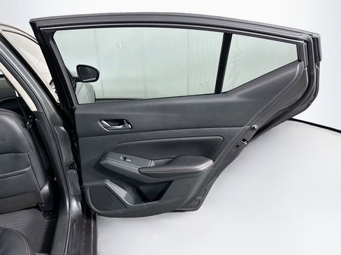 Used 2021 Nissan Altima 2.5 SR FWD image 27
