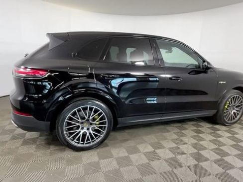 Used 2021 Porsche Cayenne E-Hybrid AWD/4WD image 4