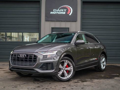 Used 2019 Audi Q8 Prestige w/ Luxury Package image 3