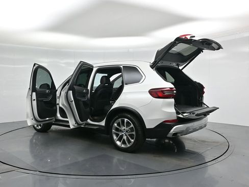 Used 2023 BMW X5 sDrive40i w/ Premium Package image 31