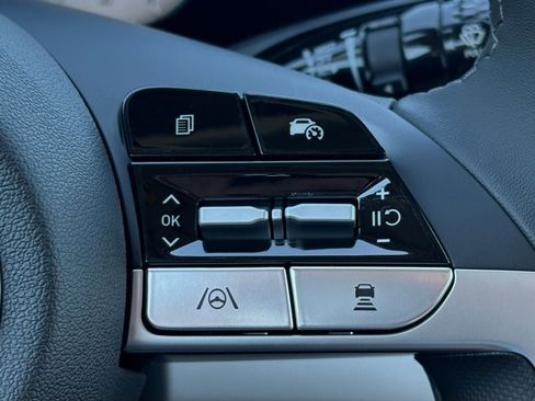 New 2026 Hyundai Elantra Limited FWD image 20