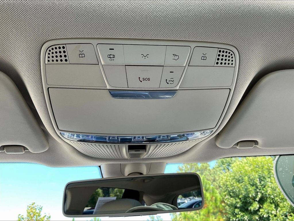 Used 2020 Mercedes-Benz GLC 300 image 17
