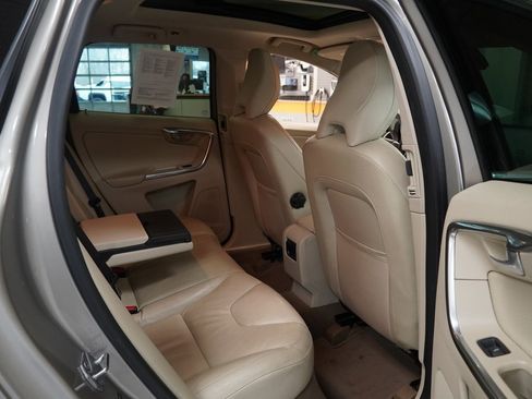 Used 2014 Volvo XC60 T6 image 23