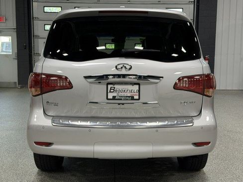 Used 2017 INFINITI QX80 4WD w/ Driver Assistance Package image 4