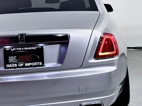 Used 2014 Rolls-Royce Ghost image 18