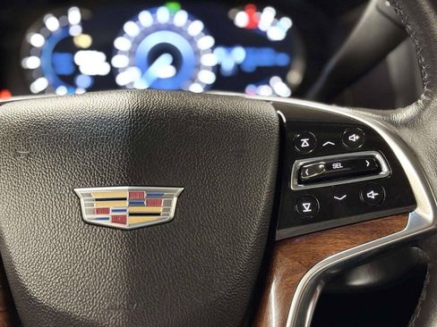 Used 2016 Cadillac Escalade ESV Luxury AWD/4WD image 39
