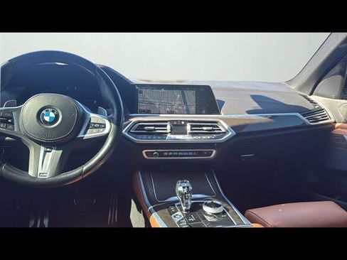 Used 2022 BMW X5 sDrive40i w/ M Sport Package image 13