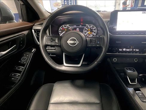 Used 2023 Nissan Rogue SL w/ SL Premium Package AWD/4WD image 16