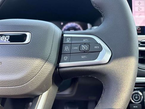 Certified 2024 Jeep Compass Limited w/ High Altitude Package image 18