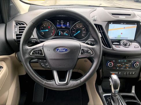 Certified 2018 Ford Escape SE w/ Ford Safe & Smart Package AWD/4WD image 6