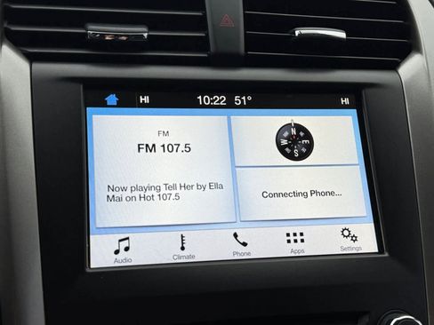 Used 2018 Ford Fusion SE w/ Fusion SE Technology Package FWD image 18