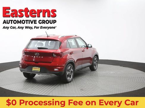 Used 2025 Hyundai Venue SEL FWD image 41