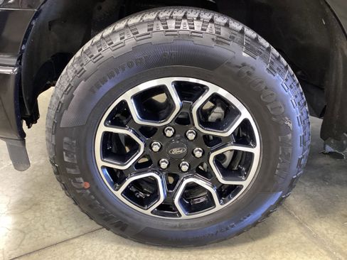 Used 2022 Ford F150 XLT w/ Equipment Group 302A High AWD/4WD image 10