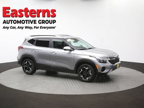 Used 2024 Kia Seltos EX AWD/4WD image 49
