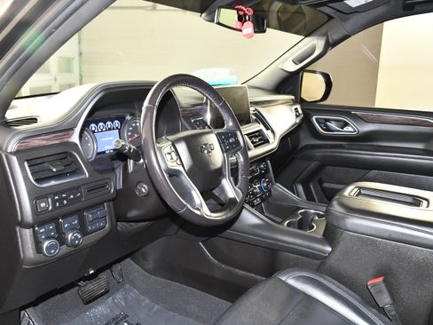 Used 2021 Chevrolet Tahoe Z71 w/ Z71 Off-Road Package AWD/4WD image 2