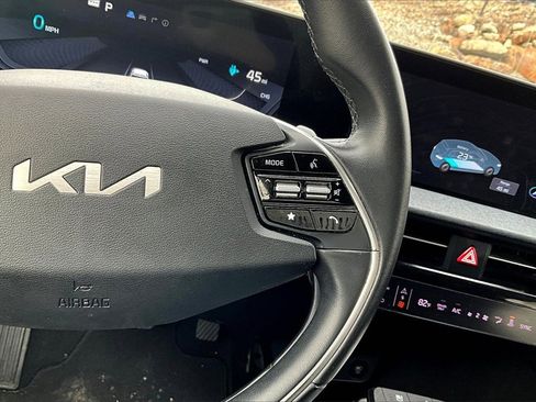 Used 2023 Kia EV6 Wind image 16