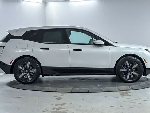 Used 2024 BMW iX xDrive50 w/ Premium Package AWD/4WD image 8