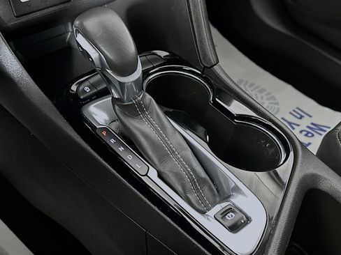Used 2020 Buick Encore GX Essence FWD image 16