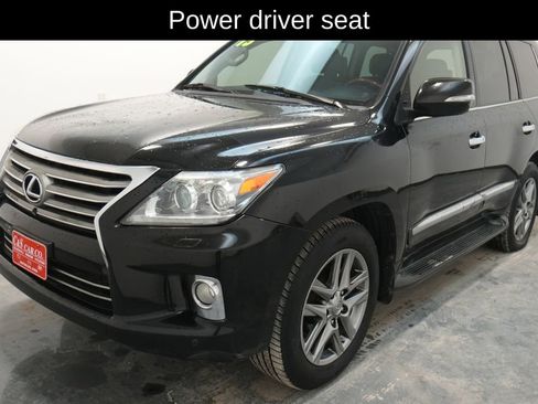 Used 2013 Lexus LX 570 4WD w/ Luxury Pkg image 3