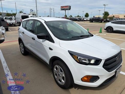 Used 2018 Ford Escape S image 1