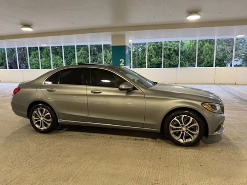 Used 2015 Mercedes-Benz C 300 4MATIC Sedan image 6