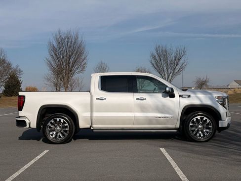 Used 2024 GMC Sierra 1500 Denali w/ Denali Reserve Package image 9