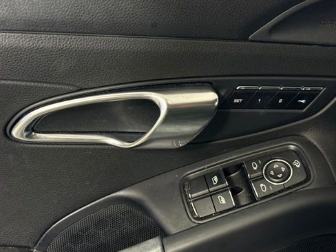 Used 2022 Porsche 718 Boxster RWD image 14