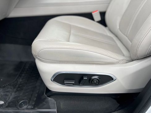 Used 2024 Jeep Wagoneer L Series II w/ Flexible Seating Group image 20