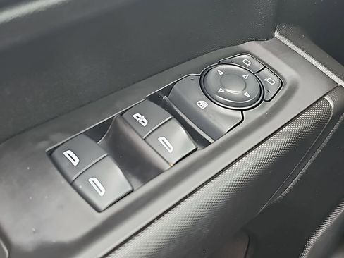 Used 2021 GMC Sierra 1500 Base w/ Convenience Package image 28