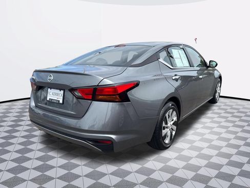 Used 2022 Nissan Altima 2.5 S FWD image 7