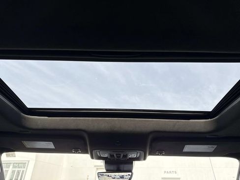 Used 2025 GMC Sierra 1500 AT4X image 18