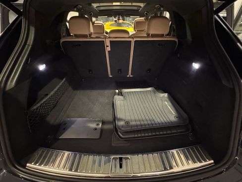 Used 2023 Porsche Cayenne Base image 26