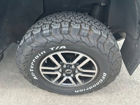 Used 2025 INEOS Grenadier AWD/4WD image 26