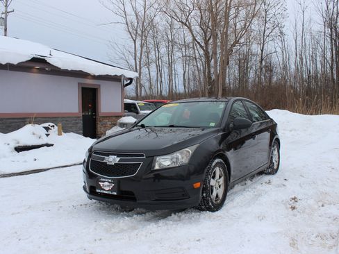 Used 2014 Chevrolet Cruze LT image 12